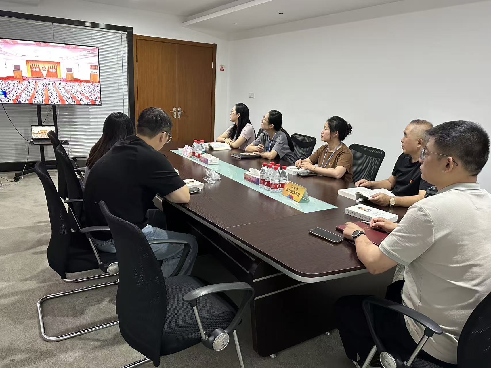 水晶城黨支部開展10月黨員固定活動(dòng)