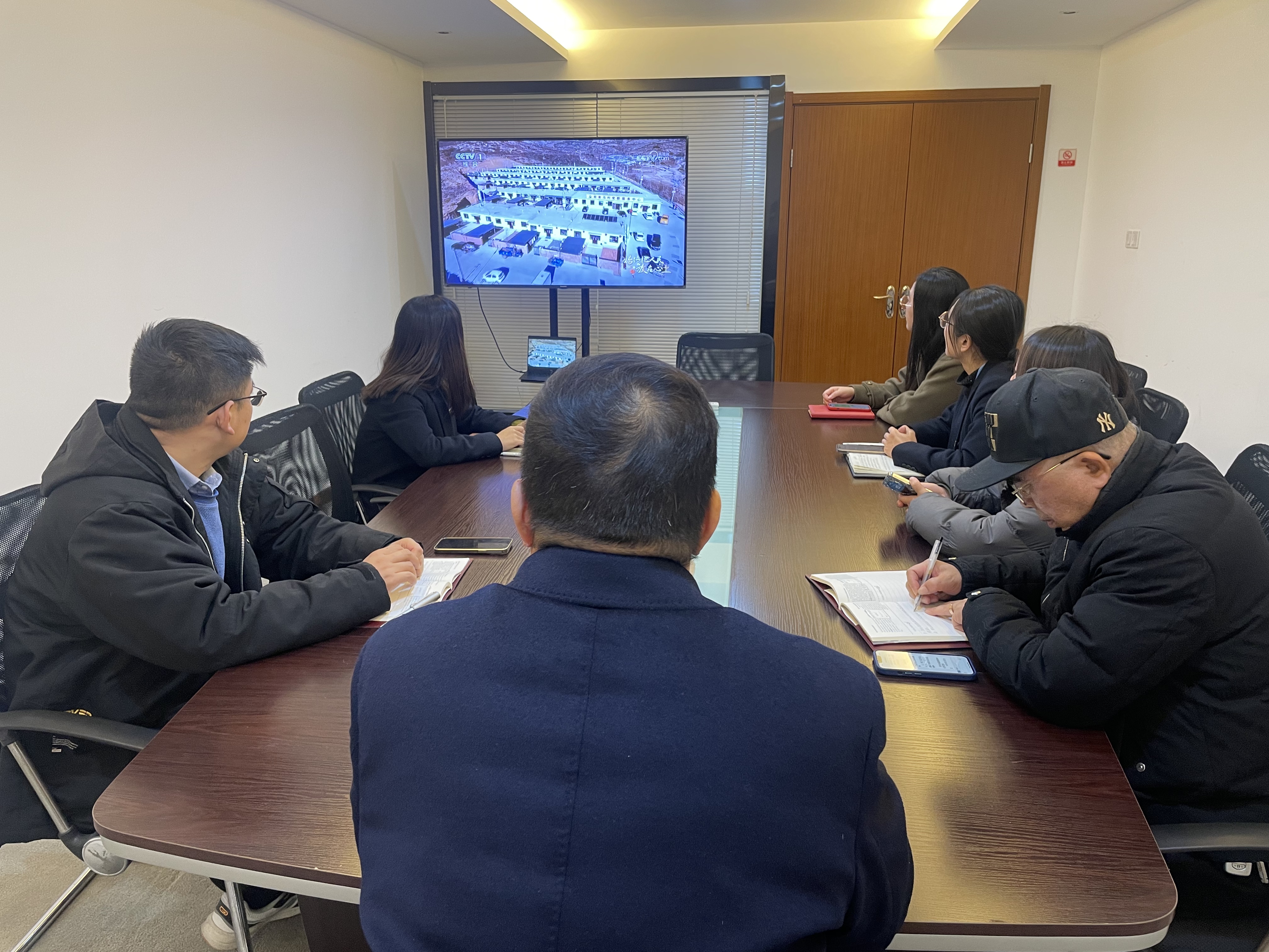 水晶城黨支部開展2月黨員固定活動(dòng)