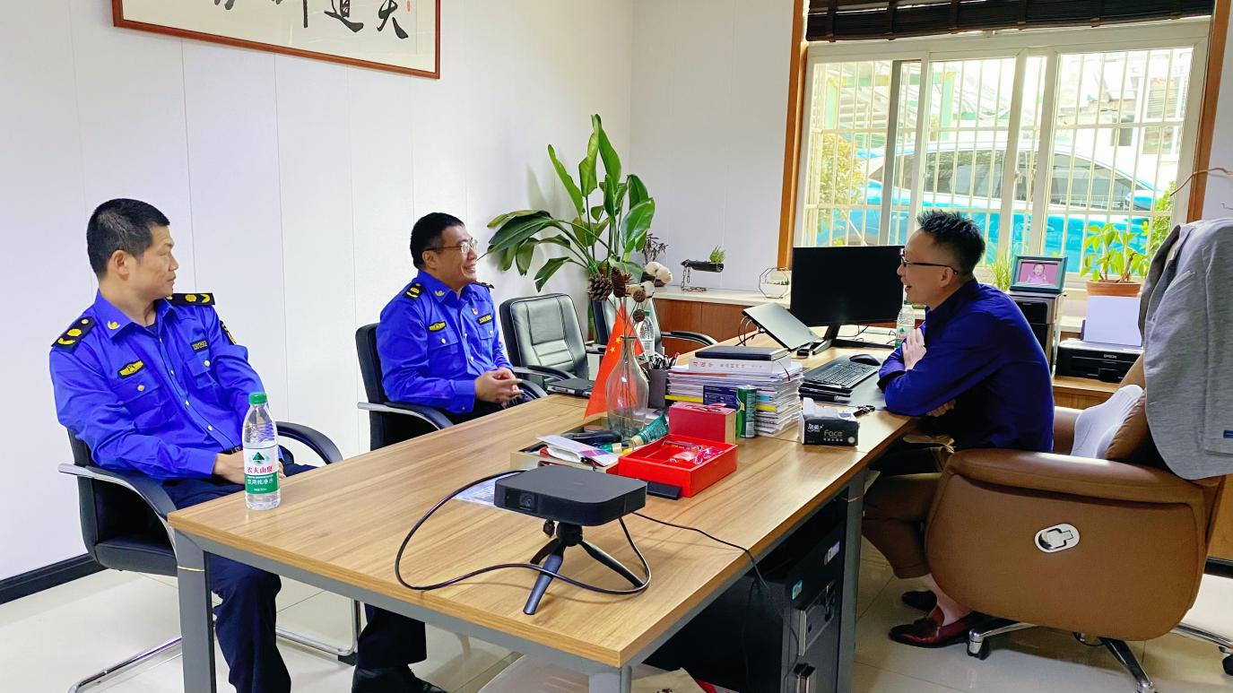 履新訪企聽心聲！大關(guān)執(zhí)法中隊拜訪錢江商城共商發(fā)展