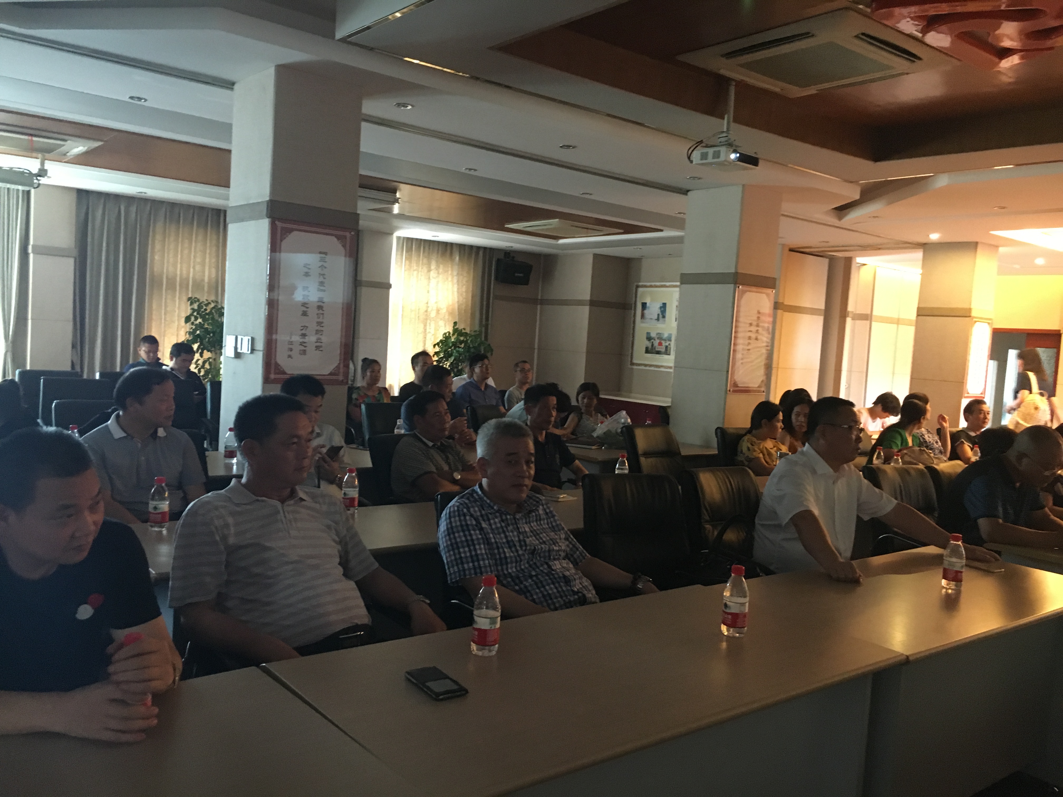 2篇-沒有共產(chǎn)黨就沒有新中國觀后感 (7).jpg 2篇-沒有共產(chǎn)黨就沒有新中國觀后感 (7).jpg