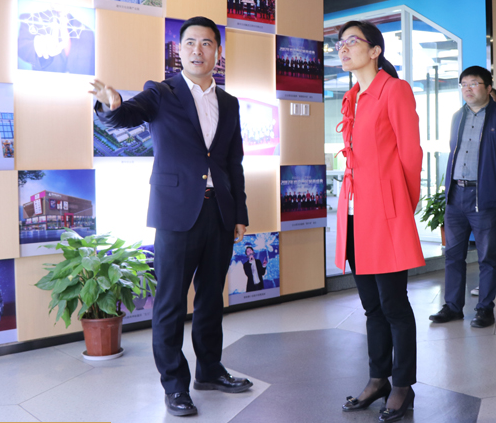 20170414拱墅區(qū)委常委、組織部長虞文娟調(diào)研集團黨建工作 (1).png